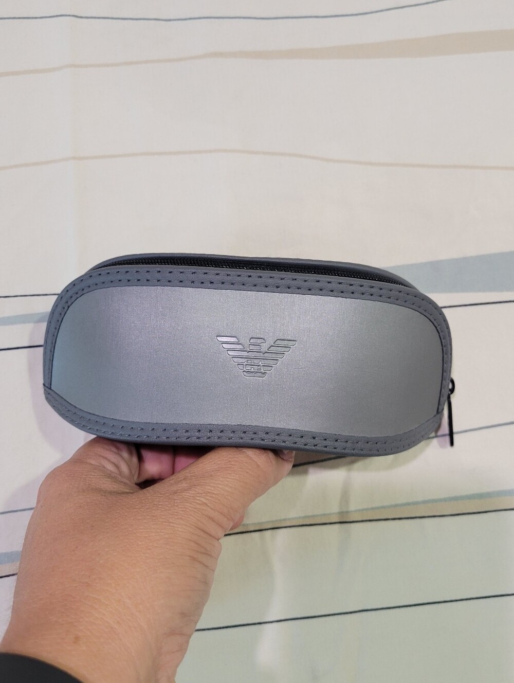 Emporio Armani sunglasses/eye glasses zippered case Gray